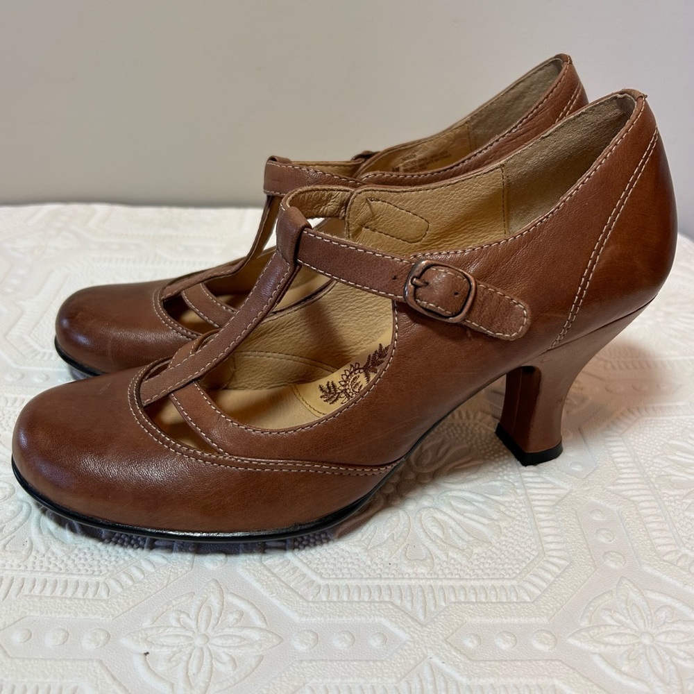 Sofft Leather Strappy Mary Jane Heels Sz 6 EUC